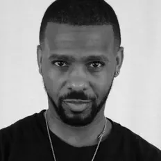 Deacon D.A.S.を聴いたり、ミュージックビデオを鑑賞したり、経歴やツアー日程などを確認したりしましょう！