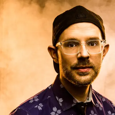 Listen to Ryan Scott Oliver, watch music videos, read bio, see tour dates & more!