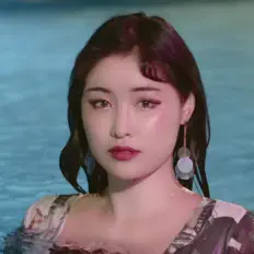 收听 Hyemin、观看音乐视频、阅读小传、查看巡演日期等 ！
