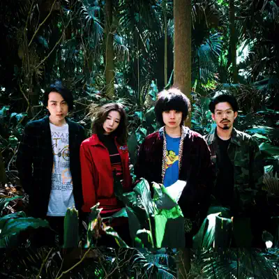 Listen to Veranparade, watch music videos, read bio, see tour dates & more!