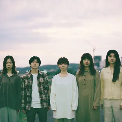 Listen to Sachie Hiraga & Homecomings, watch music videos, read bio, see tour dates & more!