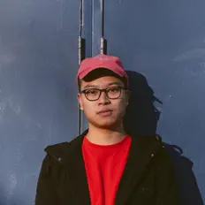 聆聽 shy-c、觀看音樂影片、閱讀小傳、查看巡演日期等！