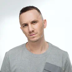 Tanirを聴いたり、ミュージックビデオを鑑賞したり、経歴やツアー日程などを確認したりしましょう！