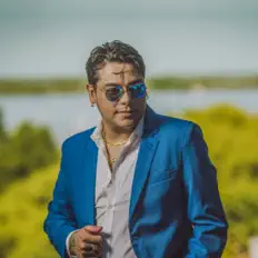 Listen to Uriel Lozano, watch music videos, read bio, see tour dates & more!