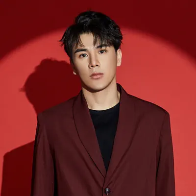 Listen to 李俊佑, watch music videos, read bio, see tour dates & more!