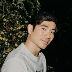 Listen to JUN, watch music videos, read bio, see tour dates & more!