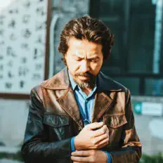Escucha a 杭天, mira videos musicales, lee su biografía, consulta las fechas de las gira y más.