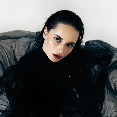 Listen to Sasha Spilberg, watch music videos, read bio, see tour dates & more!