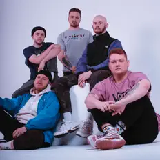 Hör dir Gassed Up an, schau dir Musikvideos an, lies die Biografie, finde Tourdaten und mehr!
