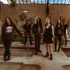 收听 Persona、观看音乐视频、阅读小传、查看巡演日期等 ！