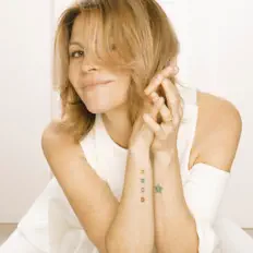 收听 Marcela Morelo、观看音乐视频、阅读小传、查看巡演日期等 ！