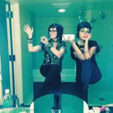 Escucha a Nancy And Beth, mira videos musicales, lee su biografía, consulta las fechas de las gira y más.