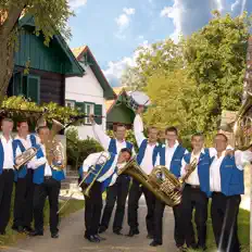 聆聽 Blaskapelle Tschecháranka、觀看音樂影片、閱讀小傳、查看巡演日期等！