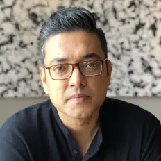 Escucha a Anupam Roy, mira videos musicales, lee su biografía, consulta las fechas de las gira y más.