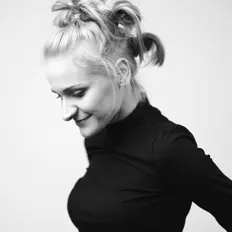 Listen to Kaśka Sochacka, watch music videos, read bio, see tour dates & more!