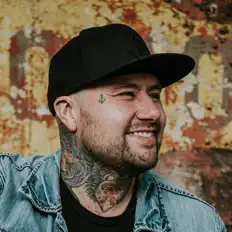 Ouça Aaron Allen, assista a videoclipes, leia a biografia, veja as datas das turnês e mais!