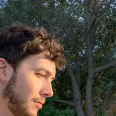 Ακούστε περιεχόμενο από Hovey Benjamin, παρακολουθήστε μουσικά βίντεο, διαβάστε το βιογραφικό, δείτε ημερομηνίες περιοδείας, και πολλά ακόμη!