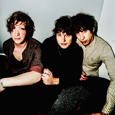 Ascolta Trampolene, guarda video musicali, leggi la biografia, vedi le date del tour & altro!