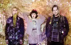 Ascolta Tweens, guarda video musicali, leggi la biografia, vedi le date del tour & altro!