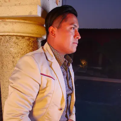 Listen to Justin Sierreño MX, watch music videos, read bio, see tour dates & more!