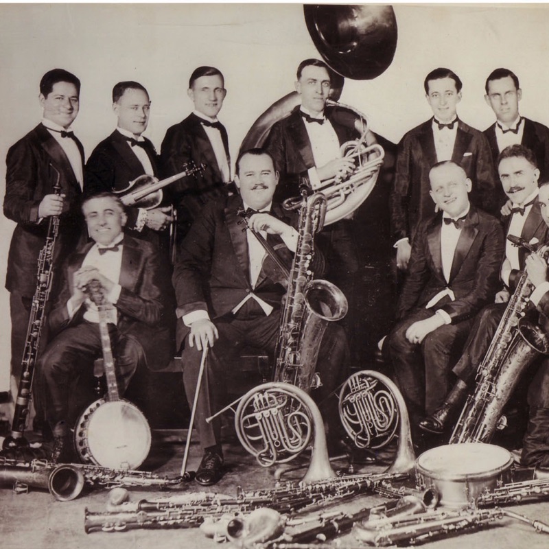 Paul Whiteman and His Orchestra - Lonely Eyes