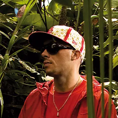 Listen to Bandit, watch music videos, read bio, see tour dates & more!