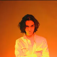 Ακούστε περιεχόμενο από Static, παρακολουθήστε μουσικά βίντεο, διαβάστε το βιογραφικό, δείτε ημερομηνίες περιοδείας, και πολλά ακόμη!