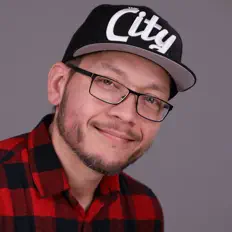 Ouve DJ Kue, vê vídeos de música, lê a biografia, vê as datas da digressão e muito mais!