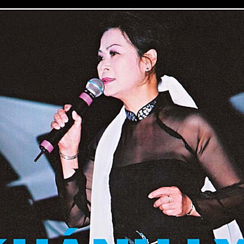 Фото Khánh Ly