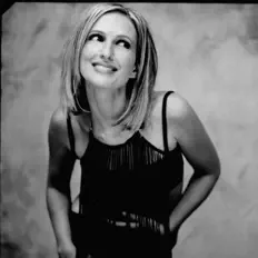 Ακούστε περιεχόμενο από Nina Gordon, παρακολουθήστε μουσικά βίντεο, διαβάστε το βιογραφικό, δείτε ημερομηνίες περιοδείας, και πολλά ακόμη!