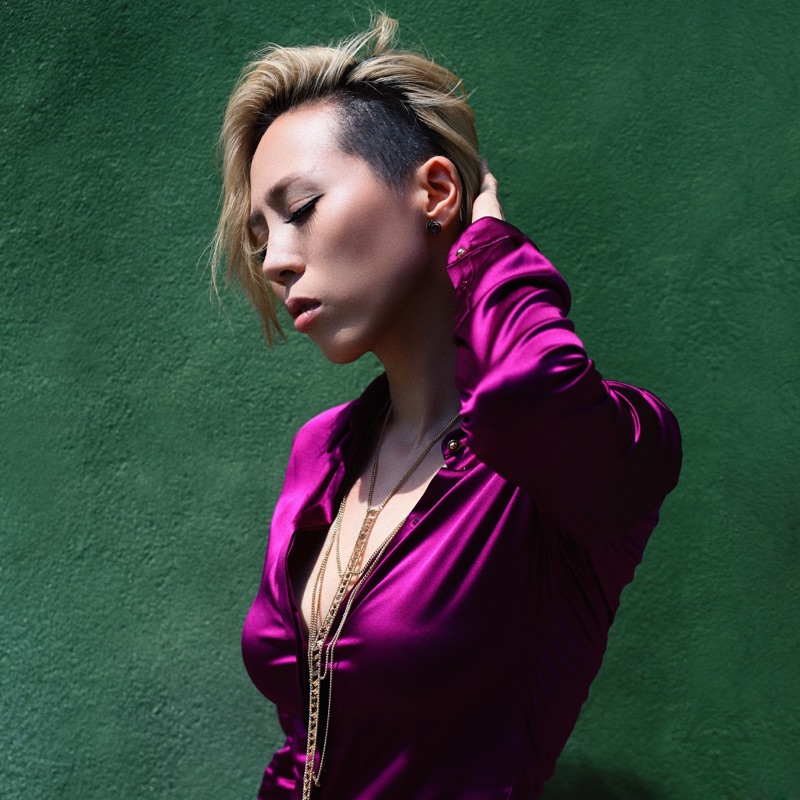 라스트-thumbnail