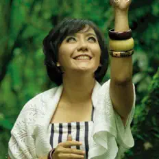 收听 Yohanna Nainggolan、观看音乐视频、阅读小传、查看巡演日期等 ！