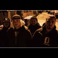 收听 DROWNING、观看音乐视频、阅读小传、查看巡演日期等 ！