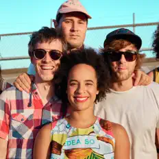 Escucha a Saskwatch, mira vídeos musicales, lee la biografía, consulta fechas de giras y mucho más.