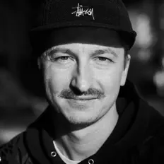 Ascolta Boora, guarda video musicali, leggi la biografia, vedi le date del tour & altro!