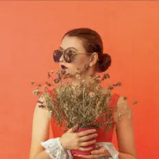 Escucha a Princesse Angine, mira videos musicales, lee su biografía, consulta las fechas de las gira y más.