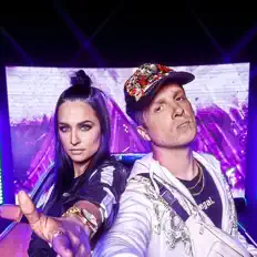 Ouve Oliver Pocher, vê vídeos de música, lê a biografia, vê as datas da digressão e muito mais!