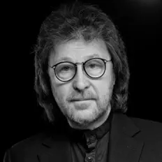 聆聽 Александр Кутиков、觀看音樂影片、閱讀小傳、查看巡演日期等！