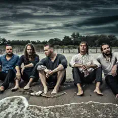 收听 Toothgrinder、观看音乐视频、阅读小传、查看巡演日期等 ！