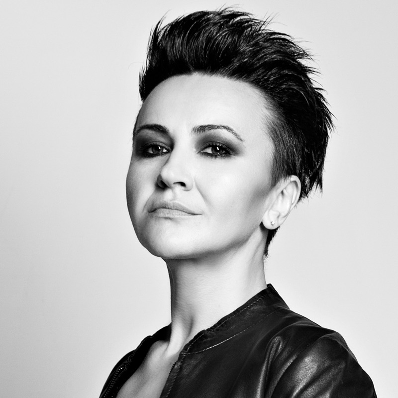 Amira Medunjanin - Svirajte mi Tiho, Tiše