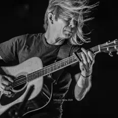 Ouça Tim Reynolds, assista a videoclipes, leia a biografia, veja as datas das turnês e mais!