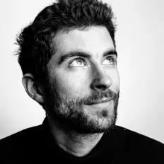 Ascolta Sugar Jesus, guarda video musicali, leggi la biografia, vedi le date del tour & altro!