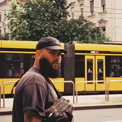 Listen to Plae Casi, watch music videos, read bio, see tour dates & more!
