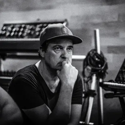 Listen to Patrick Jonsson, watch music videos, read bio, see tour dates & more!