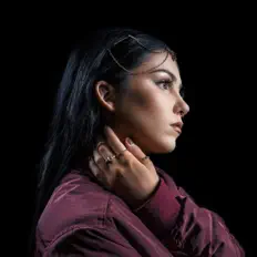 Listen to Evelina, watch music videos, read bio, see tour dates & more!