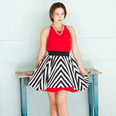Dengarkan Jennifer Sumire, tonton video musik, baca bio, lihat tanggal tur & lainnya!