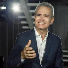 Listen to Luiz Claudio, watch music videos, read bio, see tour dates & more!