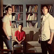 聆聽 Iguana Tango、觀看音樂影片、閱讀小傳、查看巡演日期等！