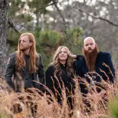 Escucha a Wilkes and The Coles, mira videos musicales, lee su biografía, consulta las fechas de las gira y más.