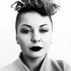 Écoutez KiRA MАZUR, regardez des vidéoclips, lisez la biographie, consultez les dates de tournée et plus encore !